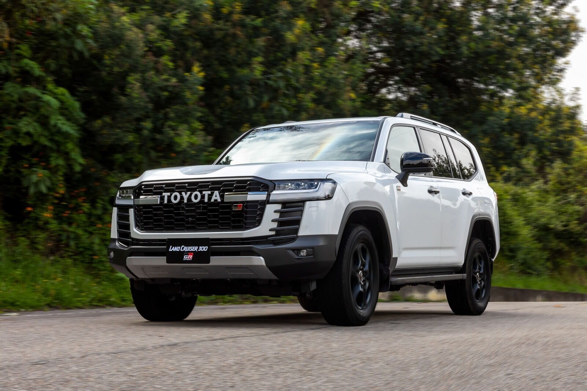 Toyota Land Cruiser 300 GR-Sport